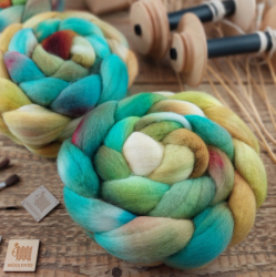TURQUOISE/ OCHRE hand dyed wool roving | Woolento