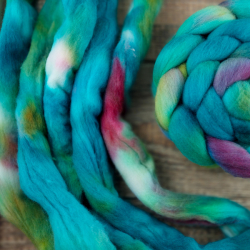 TYRKYS TMAVÝ MIX slovenská merino vlna | Woolento