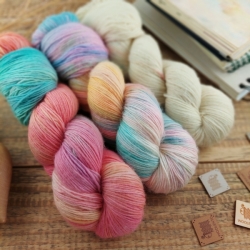 UNA  gradient set hand dyed knitting yarn Woolento