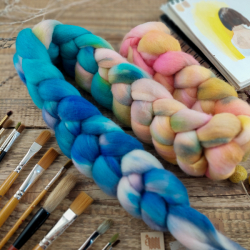UNICORN hand dyed wool roving | Woolento 