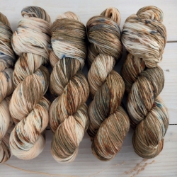 VINCENT set pletacích priadzí merino  ručne farbené Woolento