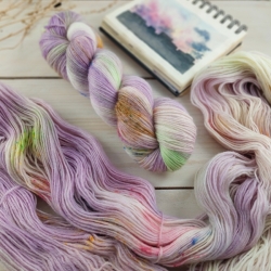 hand dyed speckled sock knitting yarn Woolento Violetta pastel