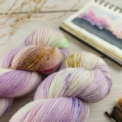 hand dyed speckled sock knitting yarn Woolento Violetta pastel