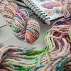 Zuna knitting yarn hand dyed fine merino wool chunky bulky Woolento