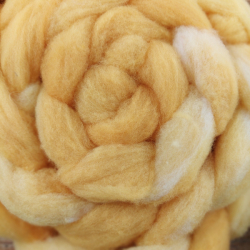YELLOW/WHITE fine merino wool, hand dyed roving | Woolento 