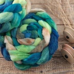 wool top roving fro hand spinning felting weaving local natural merino green blue