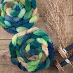 Green / blue / brown - wool roving for hand spinning, slovak merino, handmade