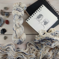 Zora pletacia priadza ručne farbená vlna merino chunky Woolento 
