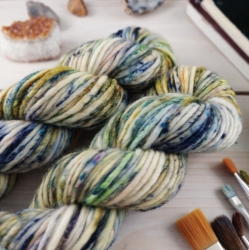 Zuza pletací příze ručně barvená merino chunky bulky Woolento