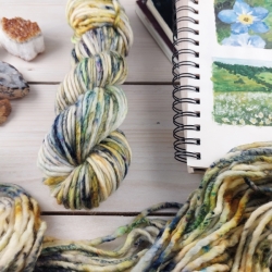 Zuza pletacia priadza ručne farbená vlna merino chunky bulky Woolento