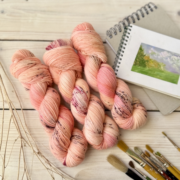 HAPPY APRICOT Fine Sock | Woolento