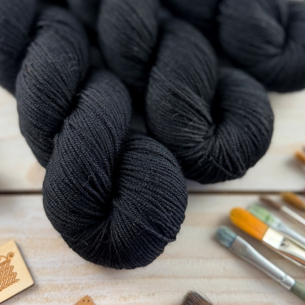 Merino Superb  HAPPY BLACK | Woolento