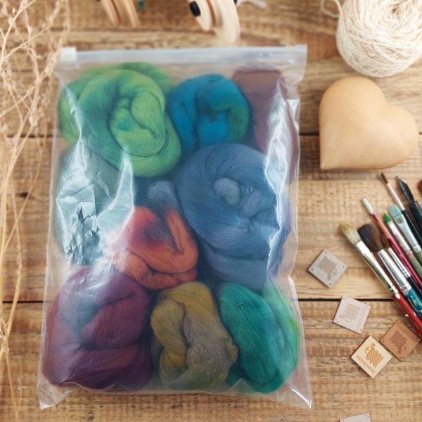 Lucky bag MERINO- farebný mix vlny na pradenie a iné tvorenie