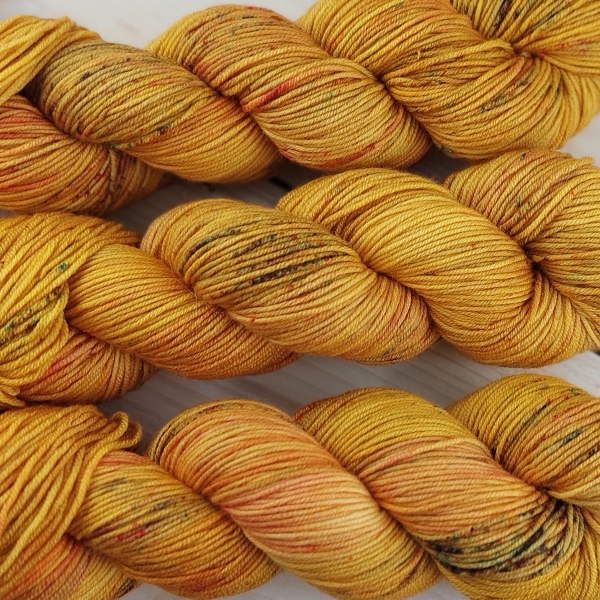 vlna na pletenie ručne farbená jemné merino DK Woolento Lujza oranžová