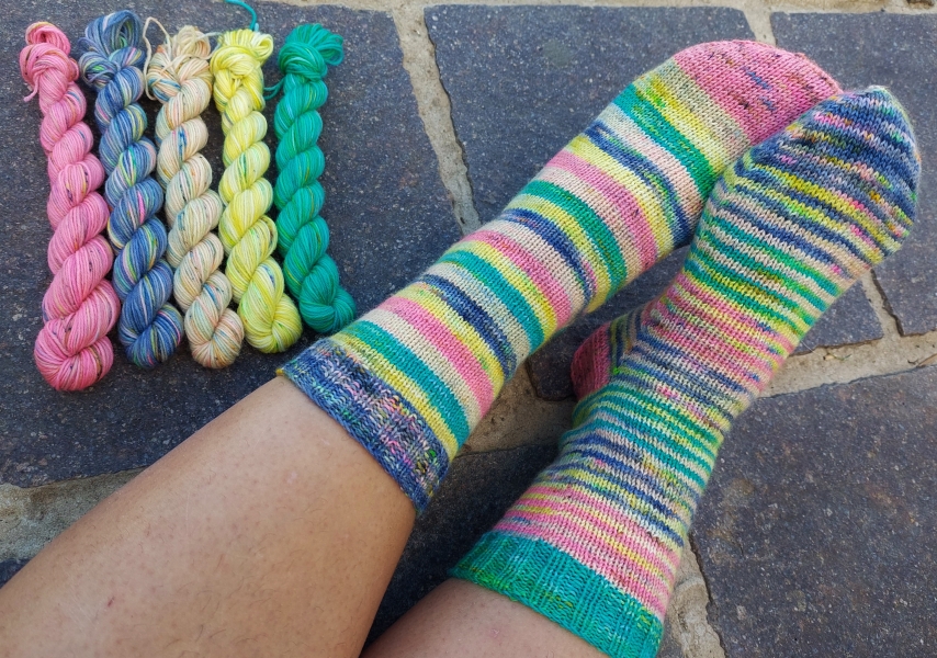 CRAZY set- sock yarn hand dyed Woolento and knitting pattern 