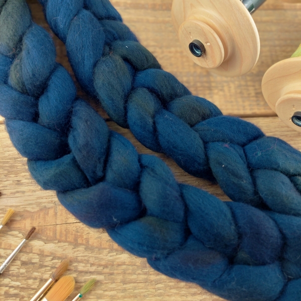 Night blue merino fine wool, hand dyed top roving Woolento