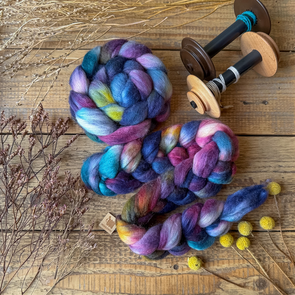 BORDÓ/ PETROLEJ  ručne farbený česanec merino a hodváb | Woolento